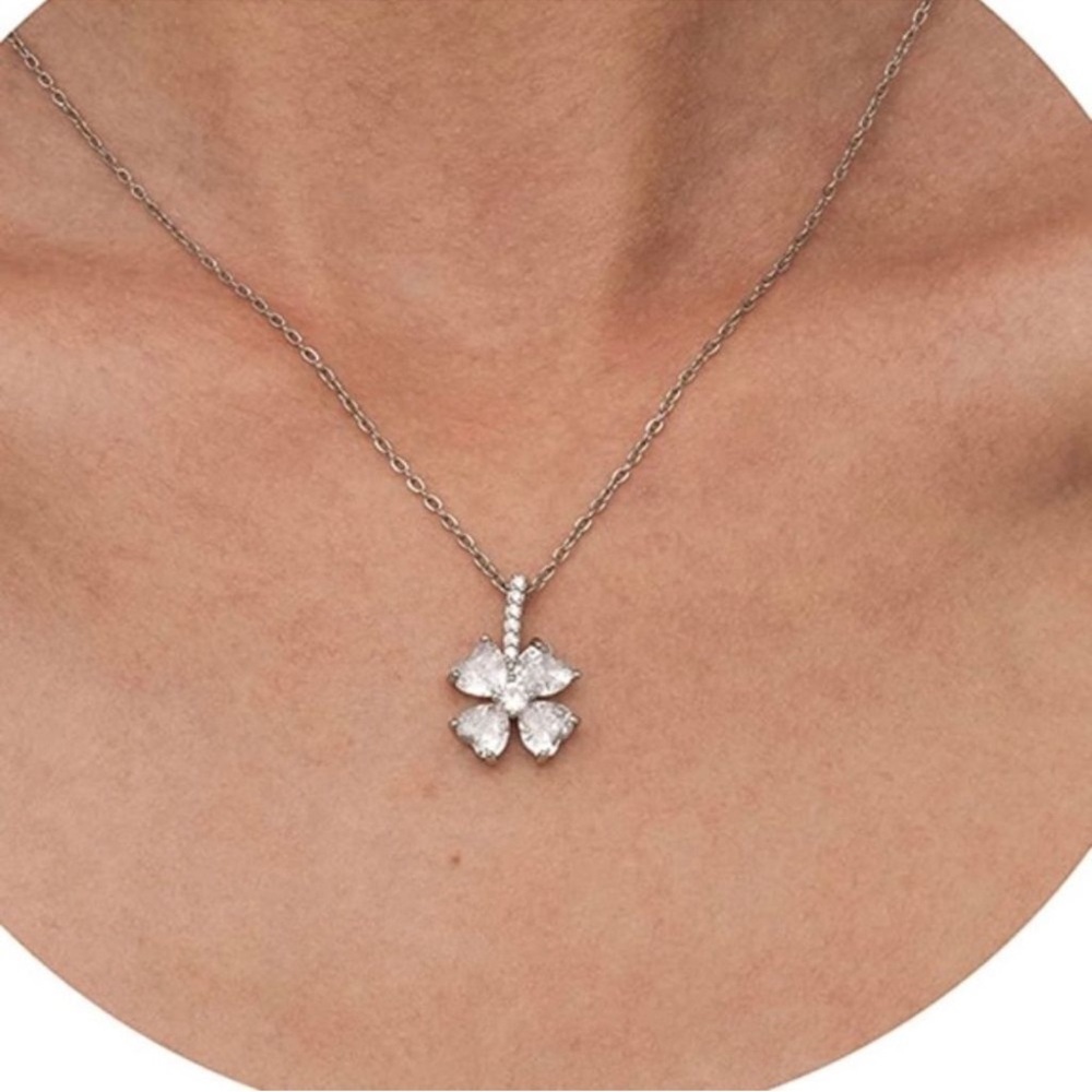18k Silver Plated CZ Clover Pendant Necklace